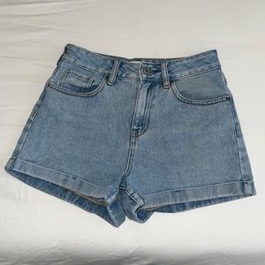 PacSun Light/Medium Wash Mom Denim Shorts